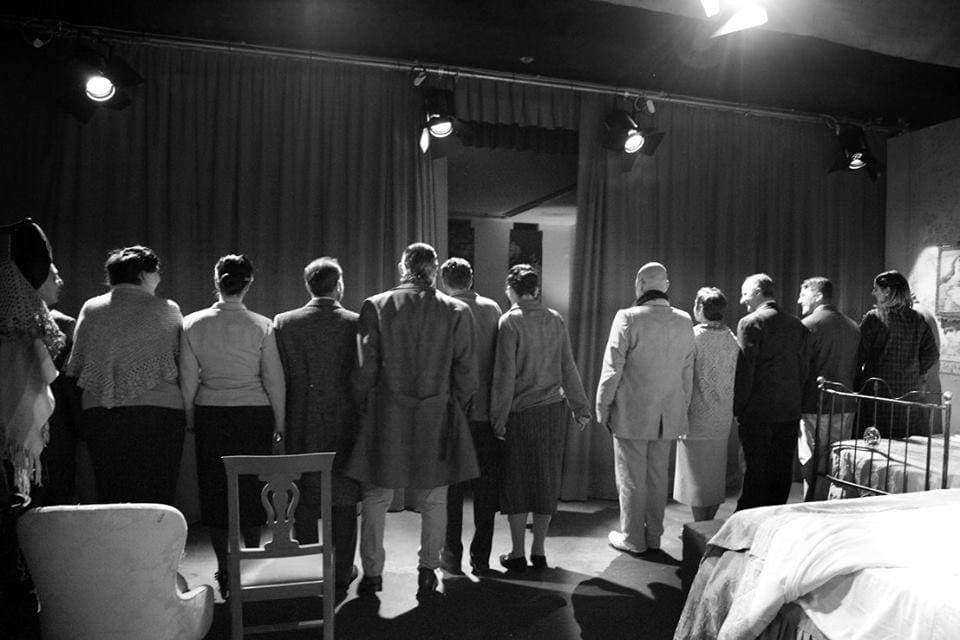 La compagnia sul palco del Palazzo delle Arti