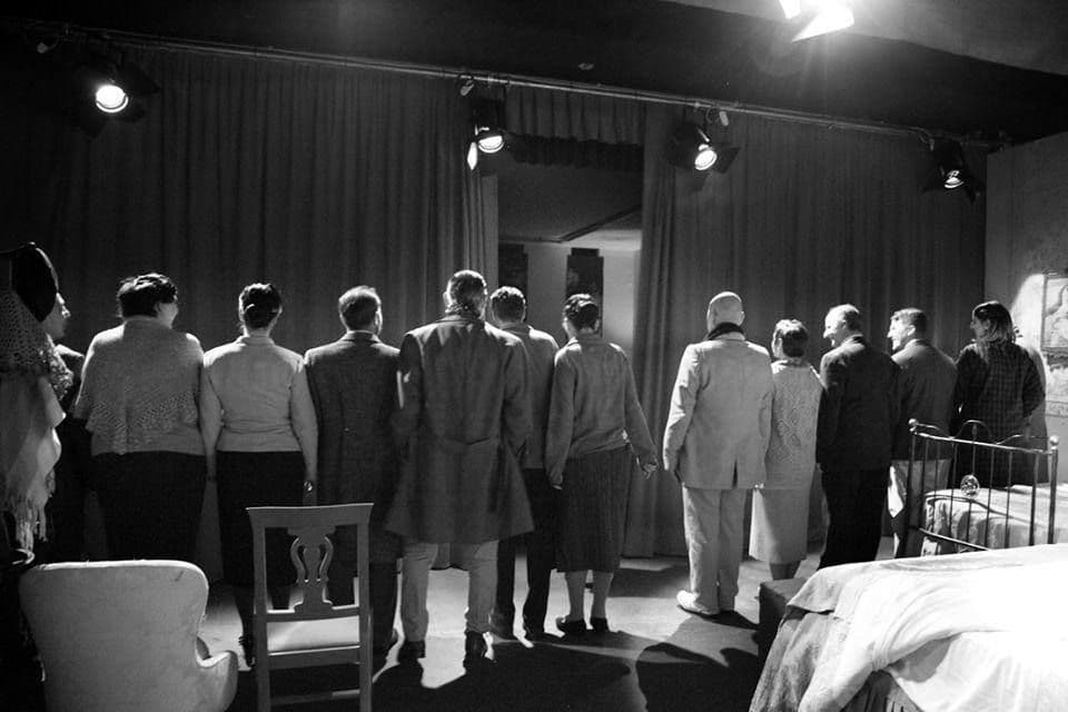 La compagnia sul palco del Palazzo delle Arti